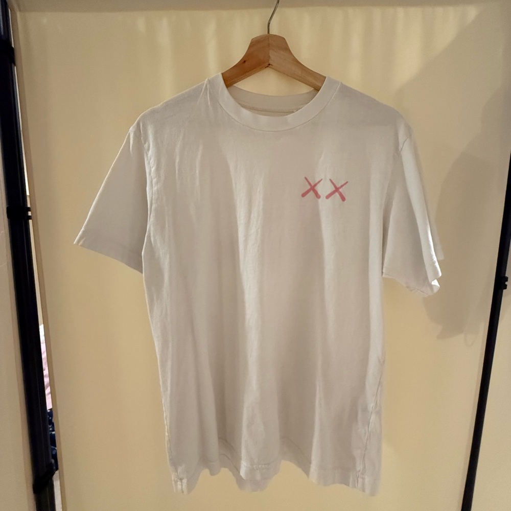 Uniqlo White Tee with Pink Accents